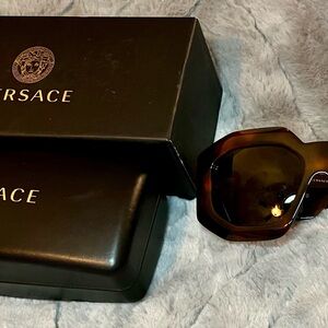 Versace Women's Tortoise Shell Sunglasses - New In Box